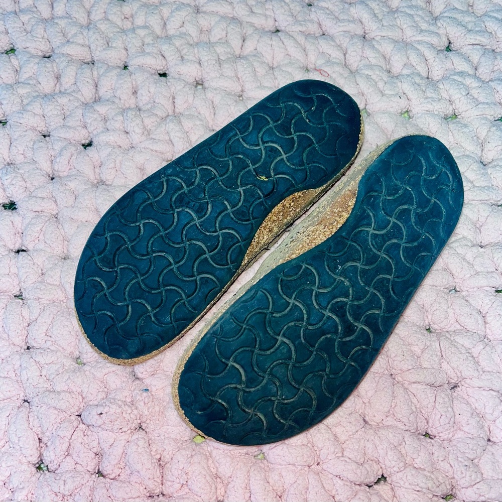 Slip on - Picture 5 of 6